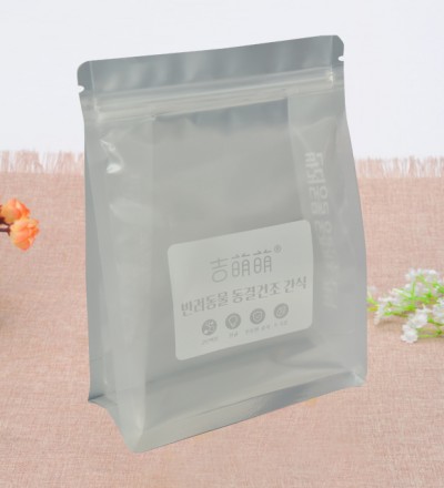 Eight side sealing bag